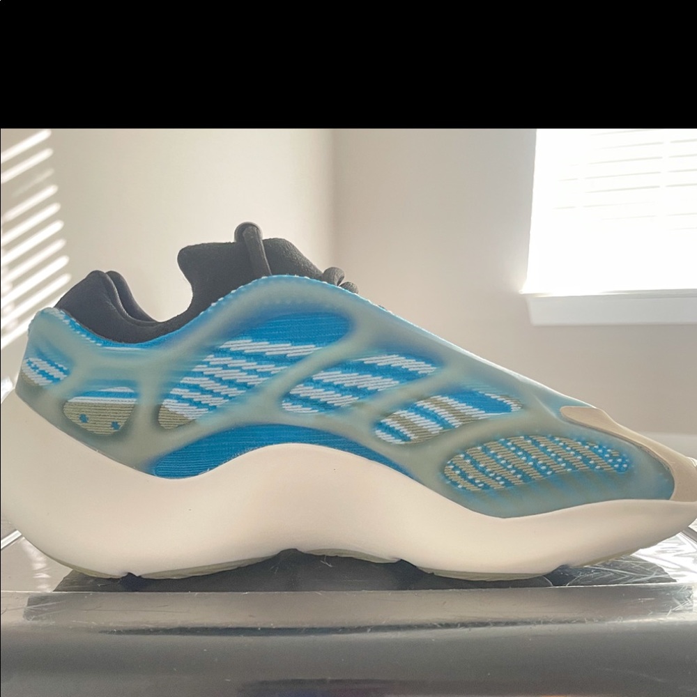 New Adidas Yeezy 700 V3 Arzareth